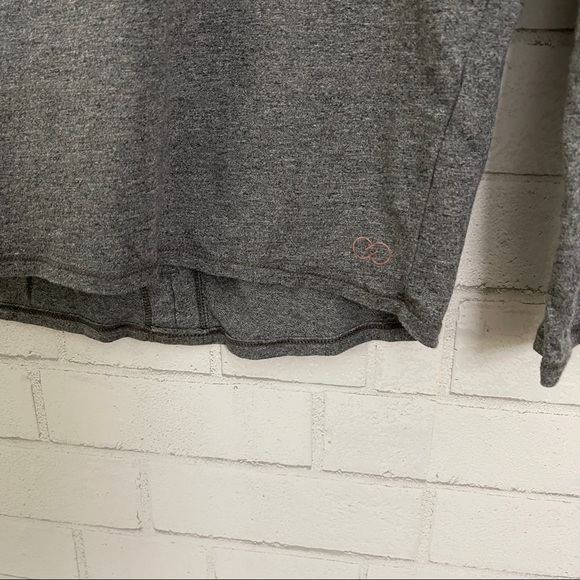 CALIA by Carrie Underwood Gray Split Back Long Sleeve Dolman Top - Picture 9 of 10